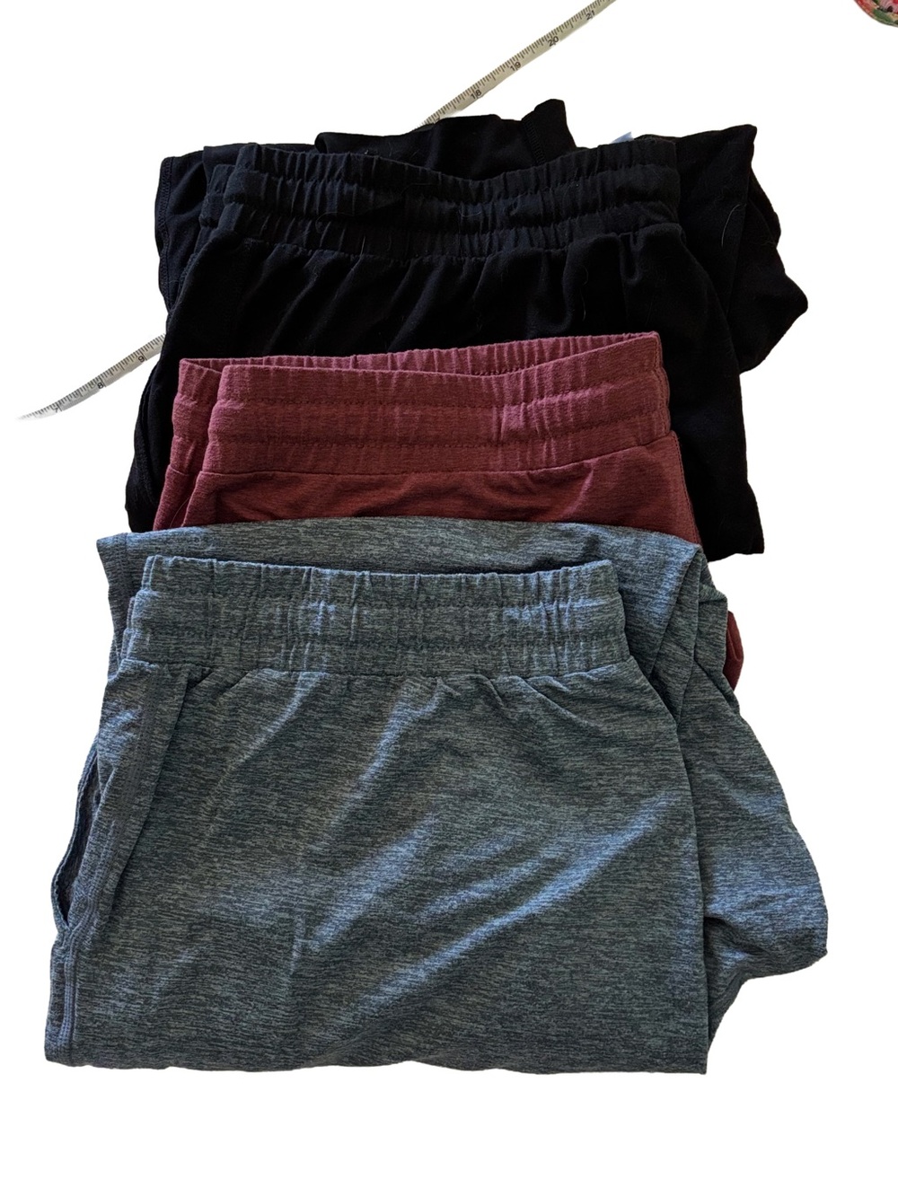 3/$24 2/$20 JOGGERS Kirkland Signature burgundy, blue heather, Black; drawstring - Picture 3 of 15